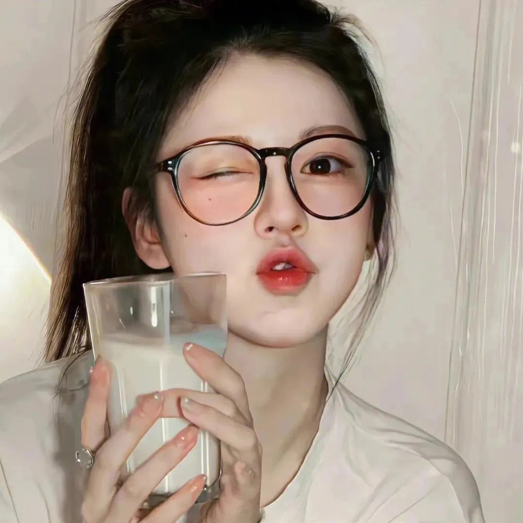 碧窗艳影